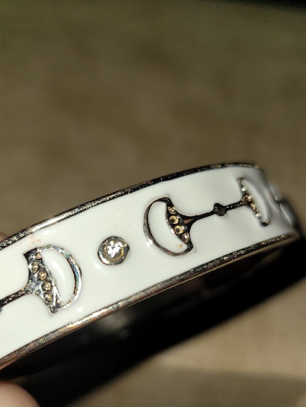 Fornash: Known as the Fornash Equestrian Clasp Bangle or Horse Bit Hinge Bangle. - Picture 8 of 10
